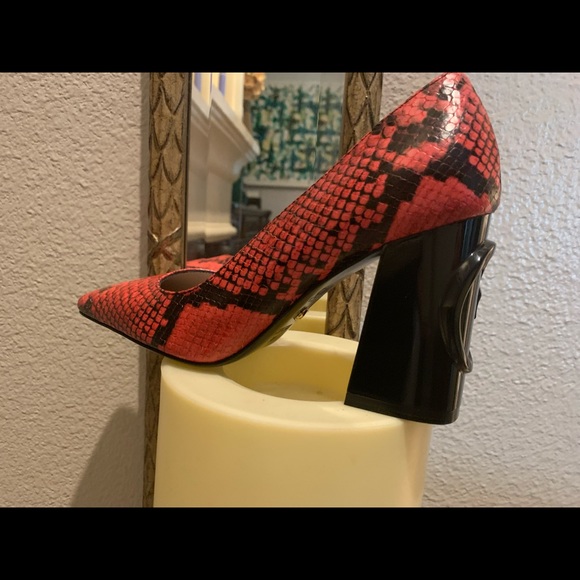 Roberto Cavalli size 7 red snake skin. - Picture 4 of 12